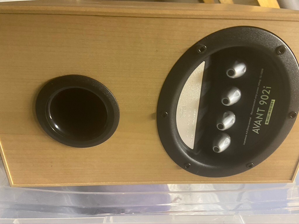 mordaunt short avant 902i for sale